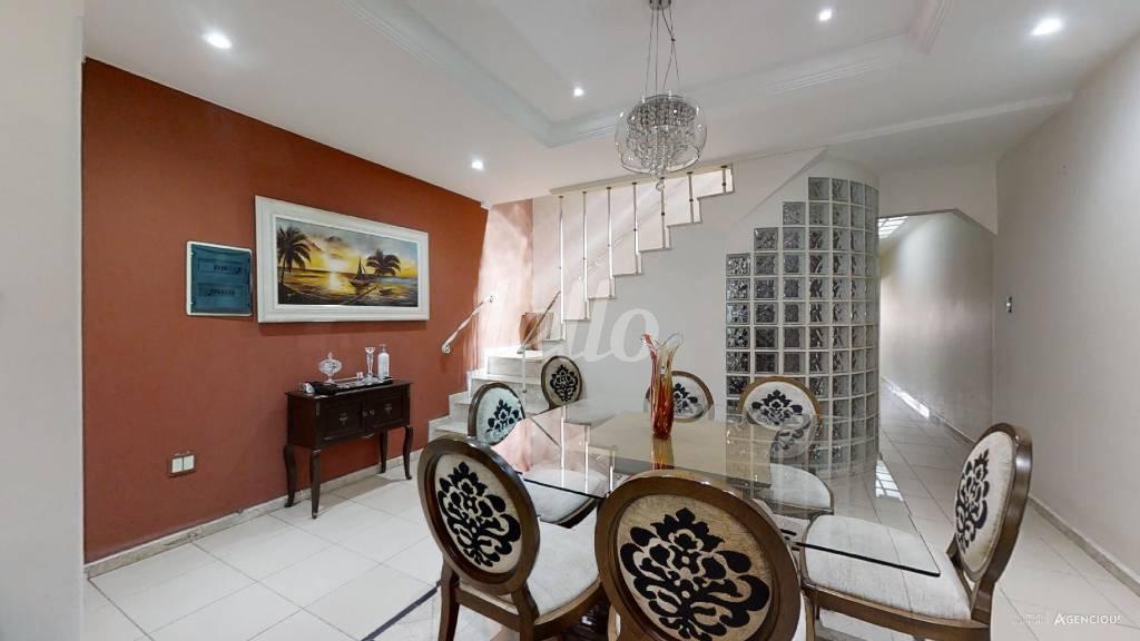 SALA DOIS AMBIENTES de Casa à venda, sobrado com 256 m², 3 quartos e 2 vagas em Mooca - São Paulo