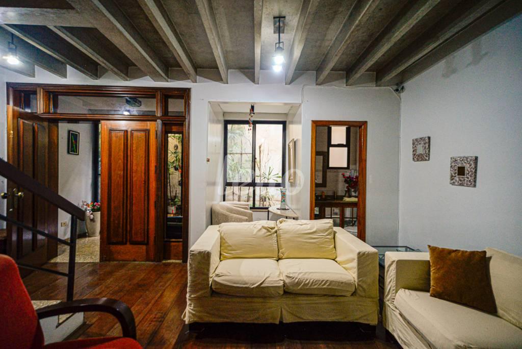 SALA de Casa à venda, sobrado com 325 m², 5 quartos e 5 vagas em Jardim da Glória - São Paulo