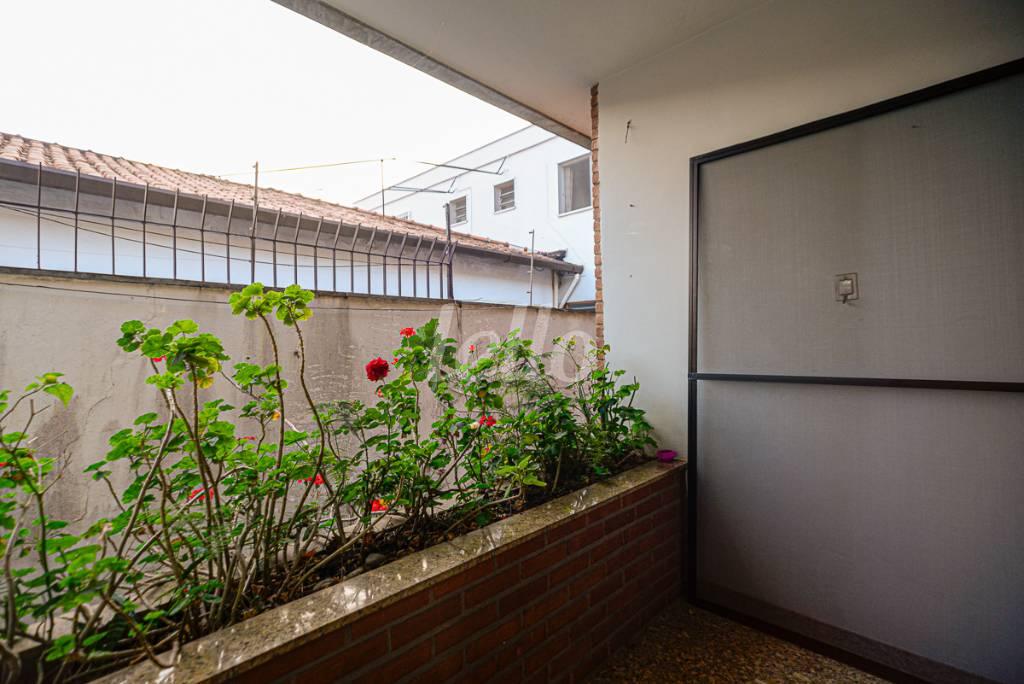 VARANDA de Casa à venda, sobrado com 325 m², 5 quartos e 5 vagas em Jardim da Glória - São Paulo