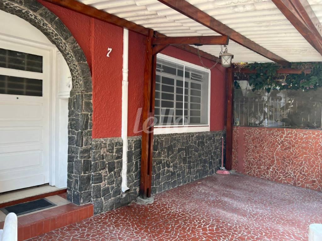 GARAGEM de Casa à venda, de vila - sobrado com 120 m², 2 quartos e 1 vaga em Pinheiros - São Paulo