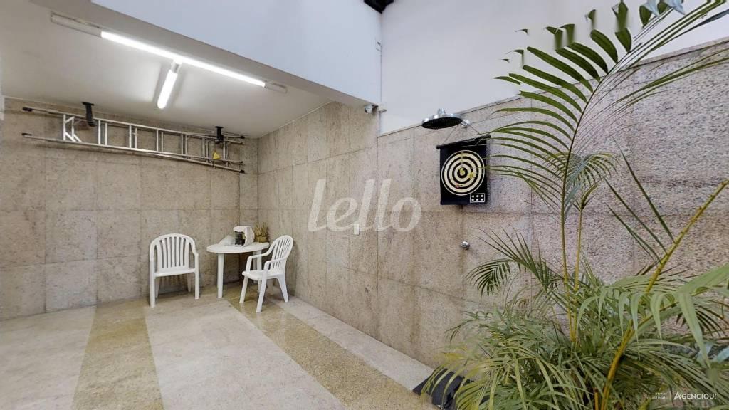 QUINTAL de Casa à venda, sobrado com 238 m², 5 quartos e 4 vagas em Planalto Paulista - São Paulo