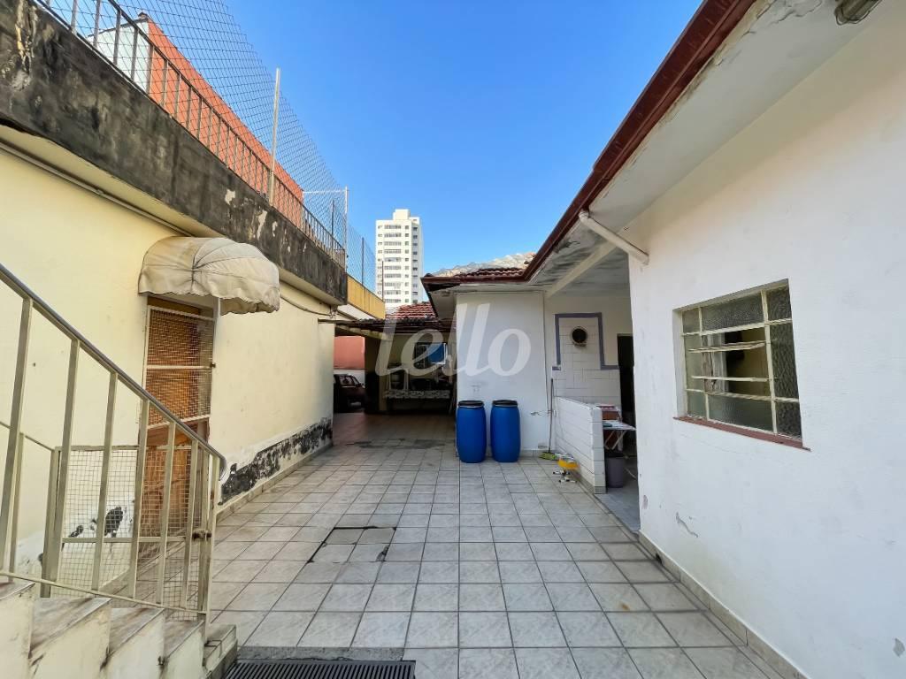 QUINTAL de Casa à venda, térrea com 316 m², 4 quartos e 6 vagas em Mooca - São Paulo