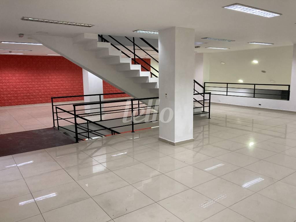 MEZANINO de Prédio Comercial para alugar, Monousuário com 1058 m², e 6 vagas em Lapa - São Paulo