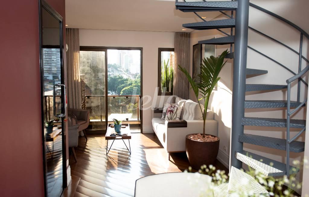 SALA de Apartamento à venda, cobertura - Padrão com 173 m², 3 quartos e 3 vagas em Pinheiros - São Paulo