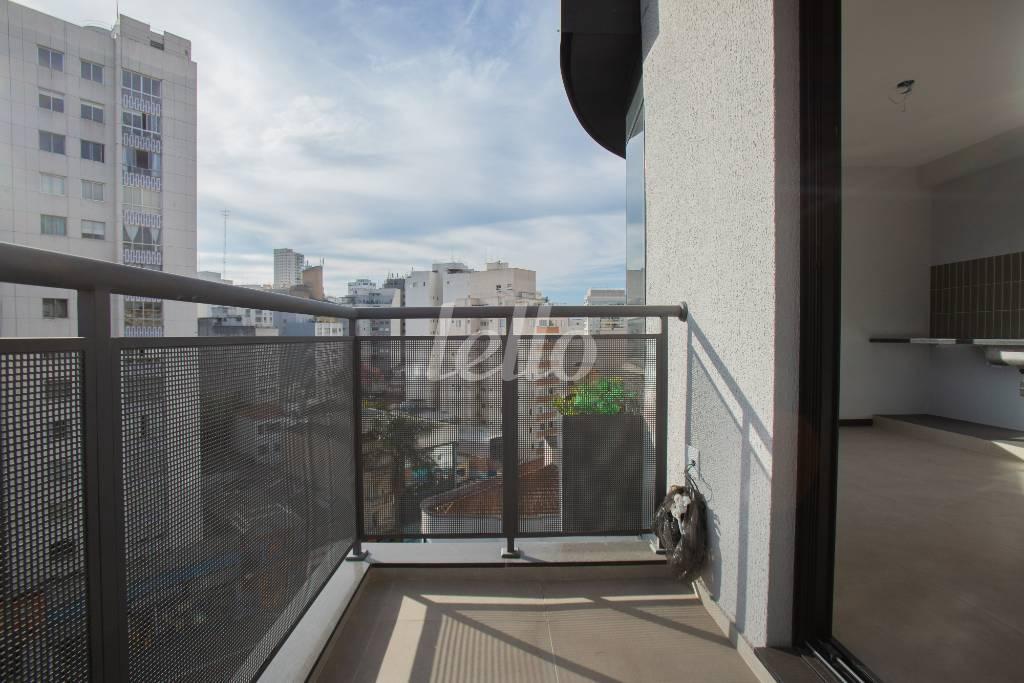 VARANDA de Apartamento para alugar, Padrão com 48 m², 1 quarto e 1 vaga em Vila Buarque - São Paulo