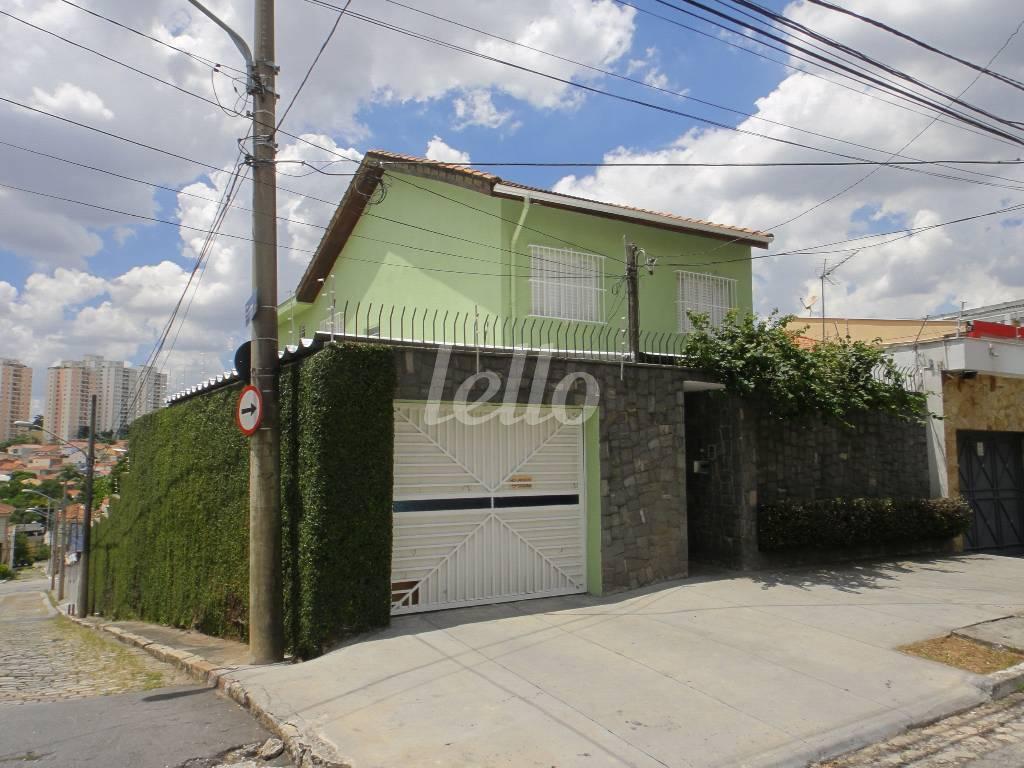 FACHADA de Casa à venda, sobrado com 185 m², 3 quartos e 3 vagas em Vila Prudente - São Paulo