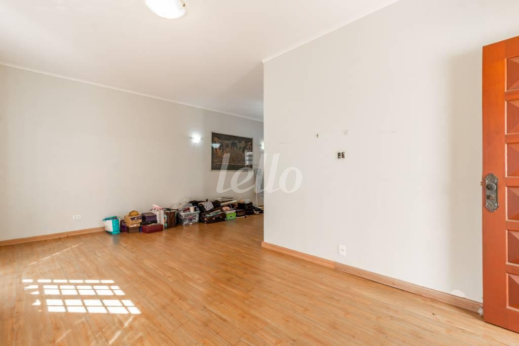 SALA de Casa para alugar, em condomínio - sobrado com 165 m², 3 quartos e 5 vagas em Perdizes - São Paulo