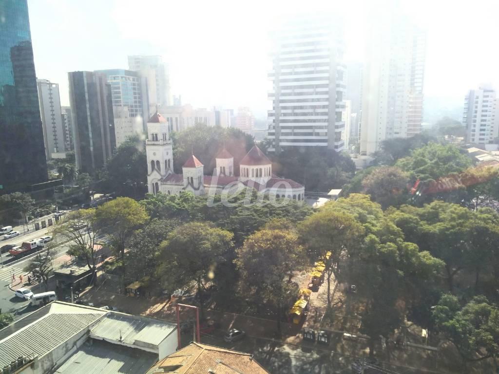 VISTA de Sala / Conjunto para alugar, Padrão com 81 m², e 1 vaga em Indianópolis - São Paulo