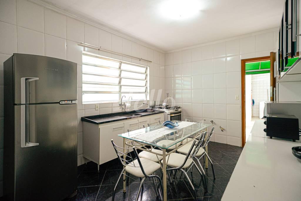 COZINHA de Casa à venda, sobrado com 176 m², 3 quartos e 3 vagas em Jardim Avelino - São Paulo