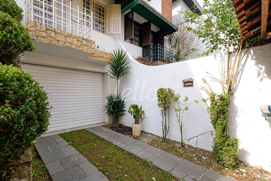 ENTRADA de Casa à venda, sobrado com 176 m², 3 quartos e 3 vagas em Jardim Avelino - São Paulo