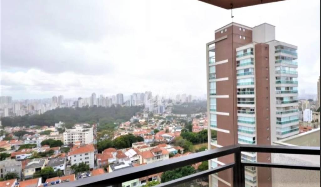 VISTA de Apartamento à venda, Padrão com 100 m², 3 quartos e 2 vagas em Vila Mariana - São Paulo