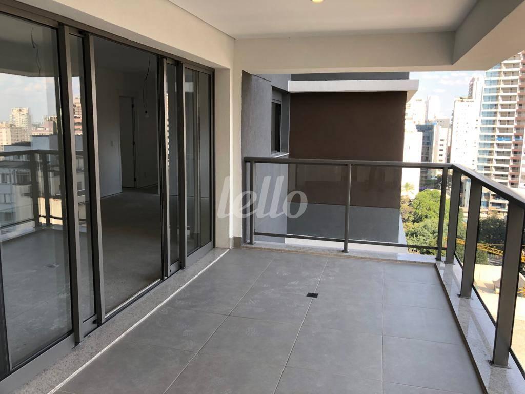 VARANDA GOURMET de Apartamento à venda, Padrão com 145 m², 3 quartos e 2 vagas em Paraíso - São Paulo