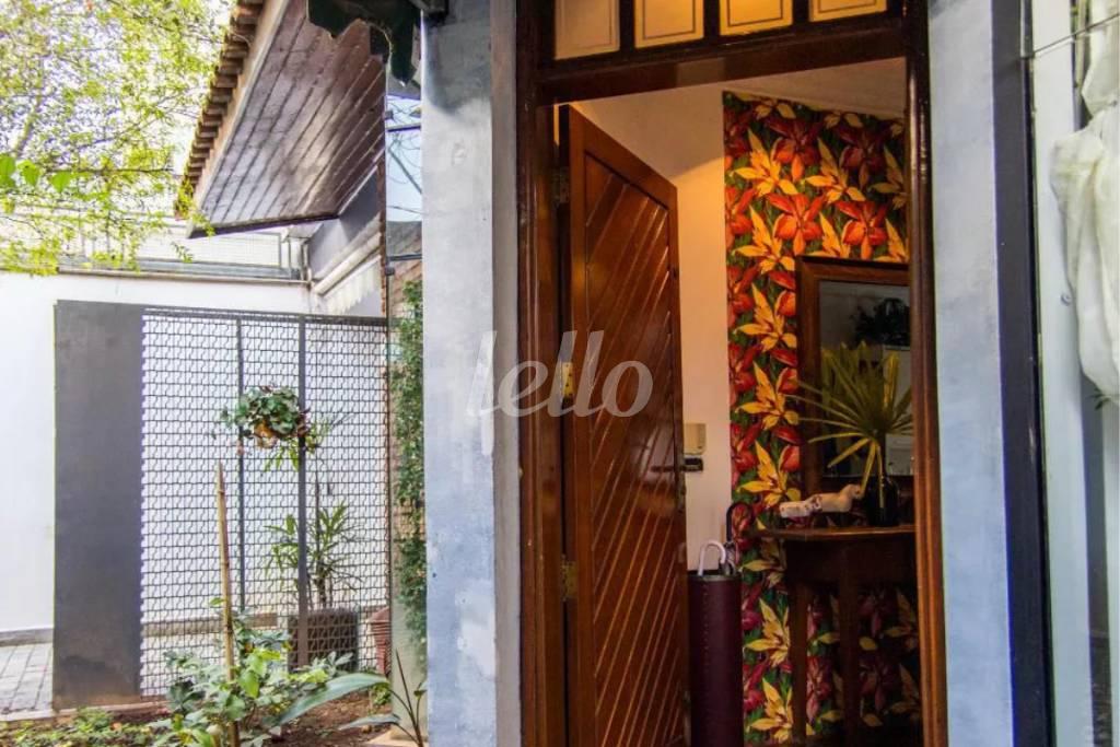 ENTRADA de Casa à venda, sobrado com 284 m², 3 quartos e 3 vagas em Vila Valparaíso - Santo André
