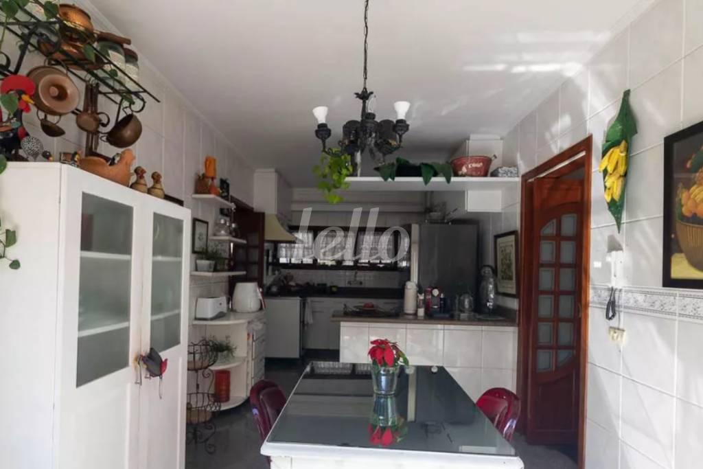 COZINHA de Casa à venda, sobrado com 284 m², 3 quartos e 3 vagas em Vila Valparaíso - Santo André