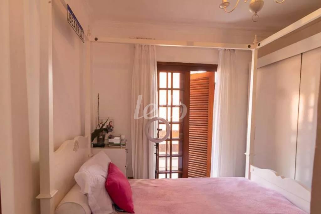 DORMITÓRIO de Casa à venda, sobrado com 284 m², 3 quartos e 3 vagas em Vila Valparaíso - Santo André