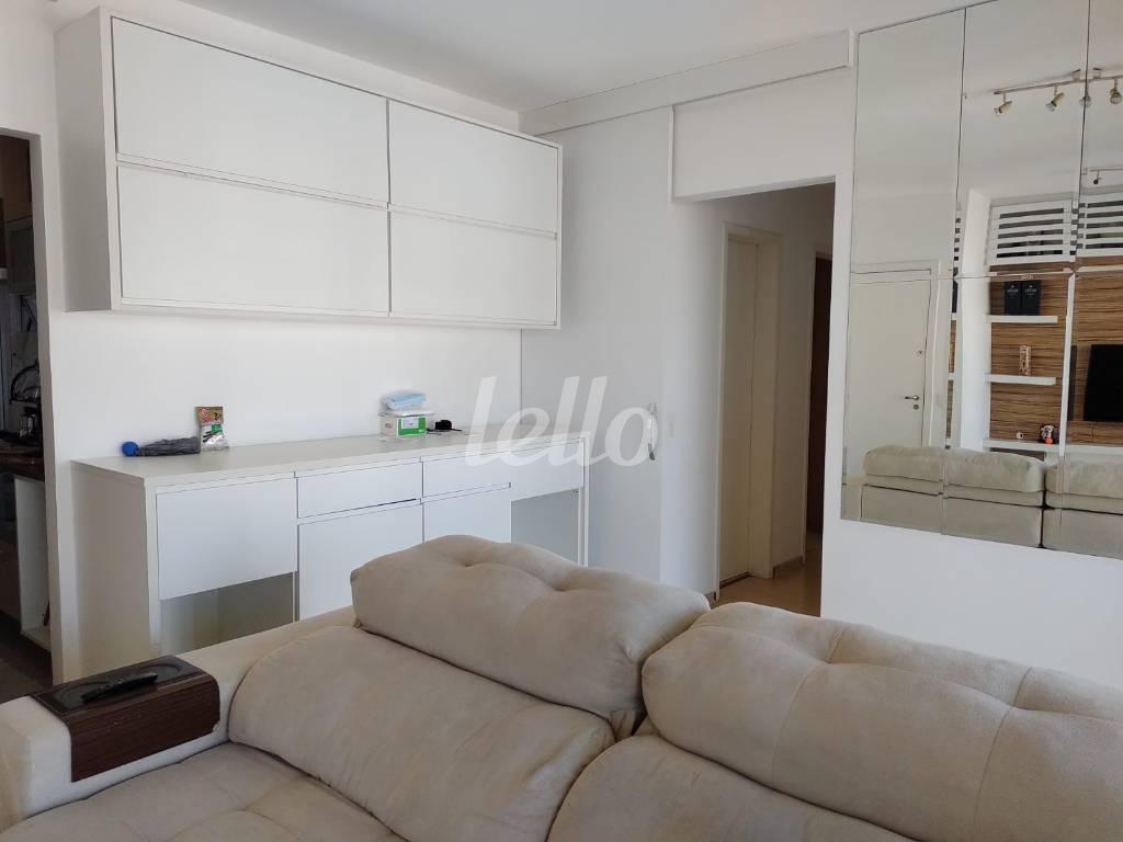 LIVING de Apartamento à venda, Padrão com 85 m², 3 quartos e 2 vagas em Vila Clementino - São Paulo
