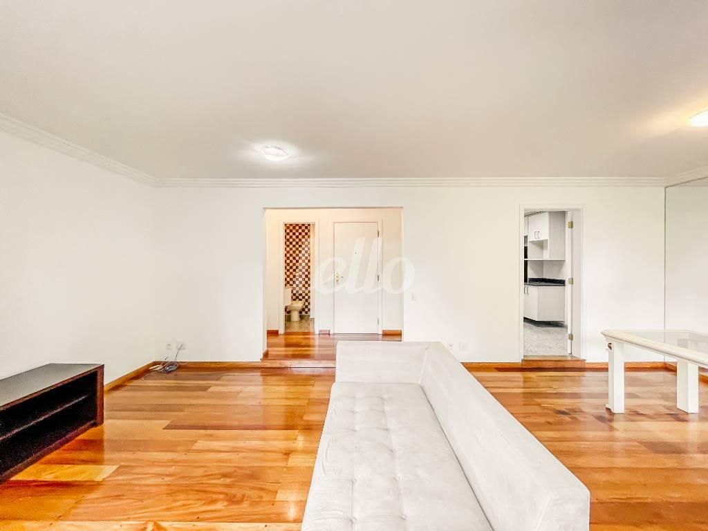 SALA de Apartamento à venda, Padrão com 137 m², 3 quartos e 3 vagas em Tatuapé - São Paulo