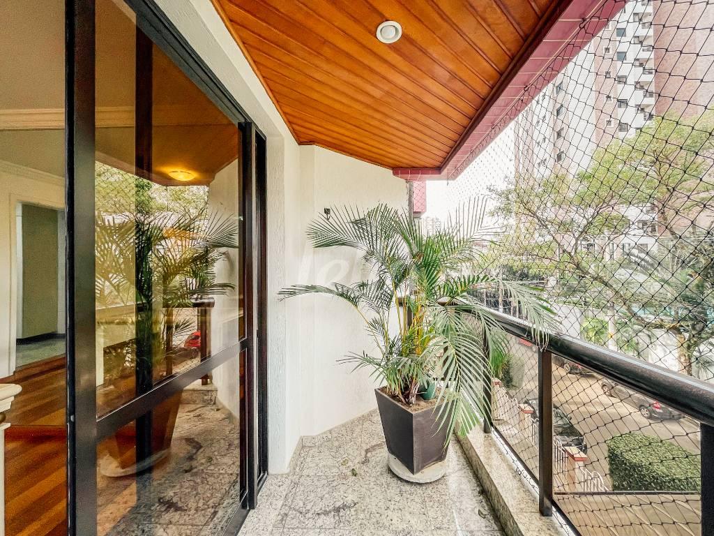 VARANDA de Apartamento à venda, Padrão com 137 m², 3 quartos e 3 vagas em Tatuapé - São Paulo