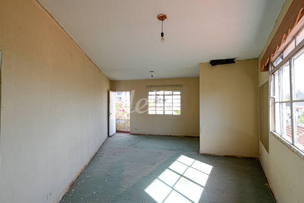 PARTE INTERNA de Casa à venda, térrea com 200 m², 2 quartos e 1 vaga em Água Fria - São Paulo