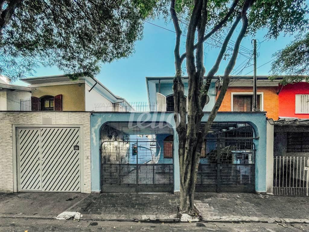 FACHADA de Casa à venda, sobrado com 166 m², 2 quartos e 2 vagas em Vila Mariana - São Paulo