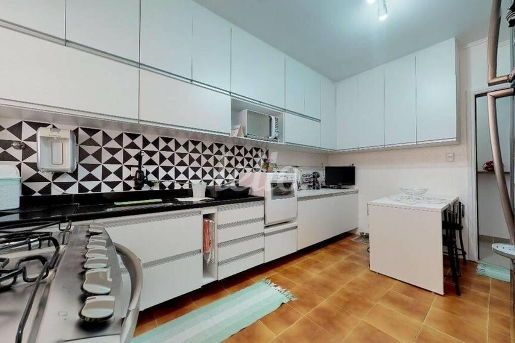 COZINHA de Apartamento à venda, Padrão com 87 m², 2 quartos e 1 vaga em Sumarezinho - São Paulo