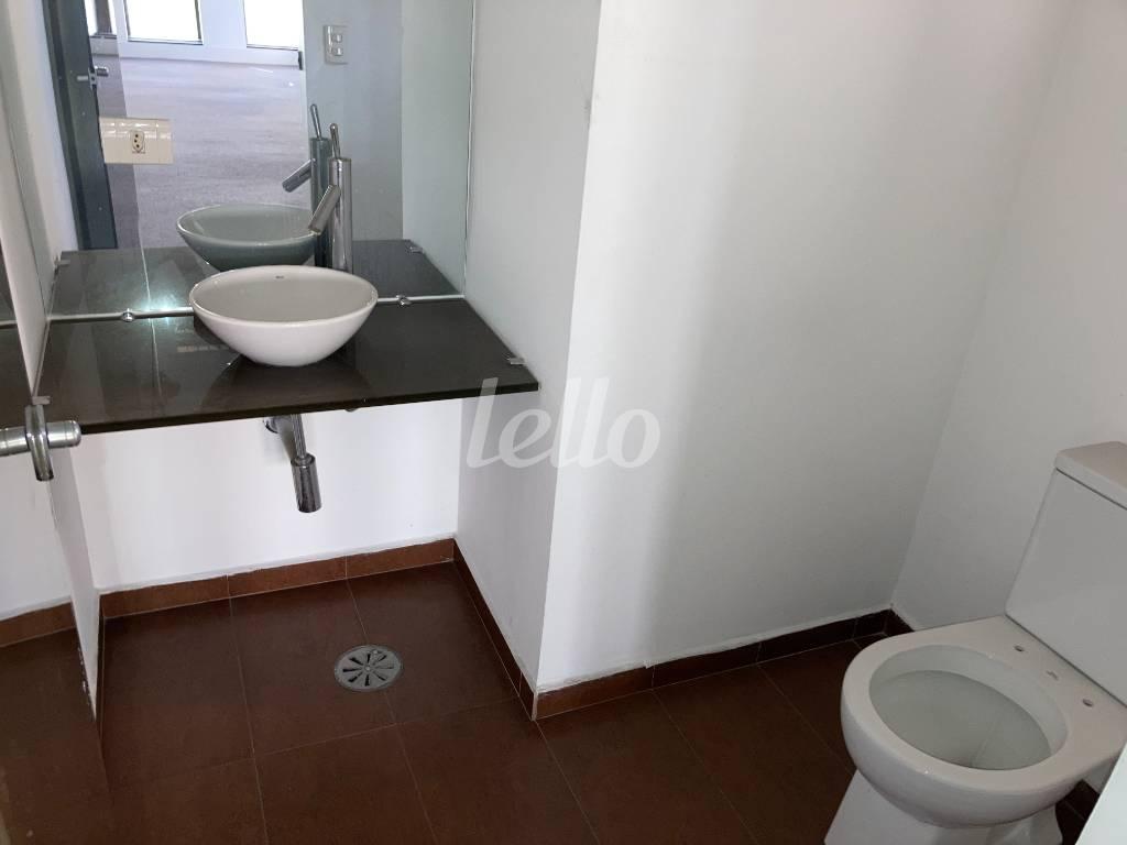 BANHEIRO 02 de Sala / Conjunto para alugar, Padrão com 108 m², e 2 vagas em Jardim Paulista - São Paulo