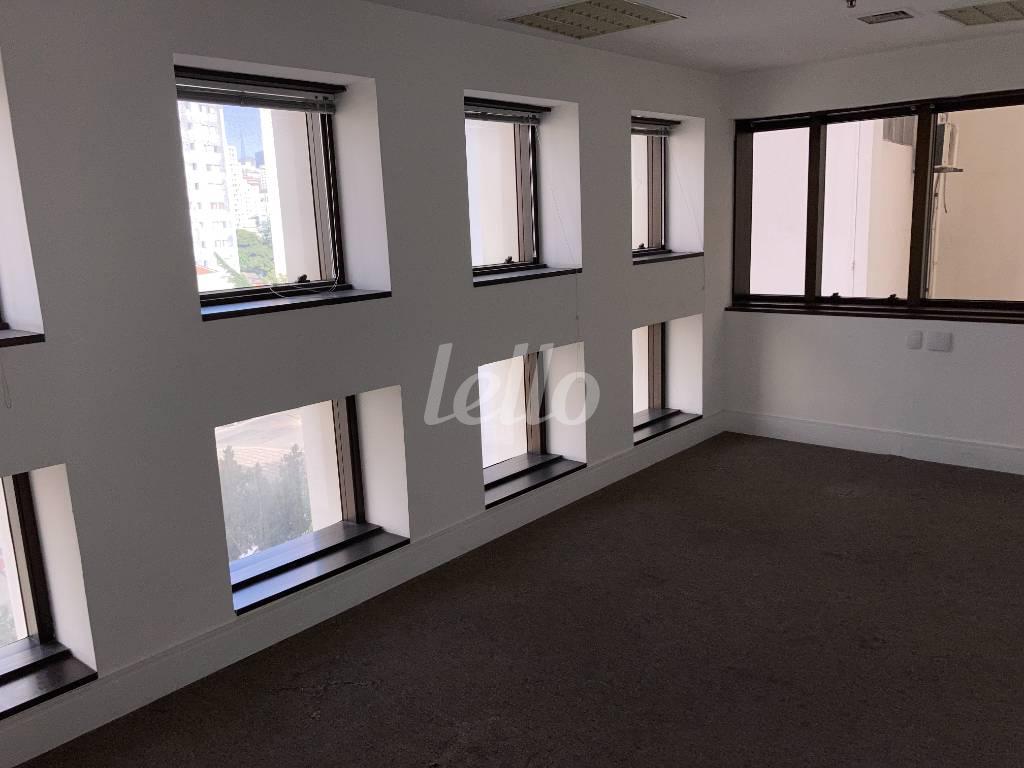 SALA 01 de Sala / Conjunto para alugar, Padrão com 108 m², e 2 vagas em Jardim Paulista - São Paulo