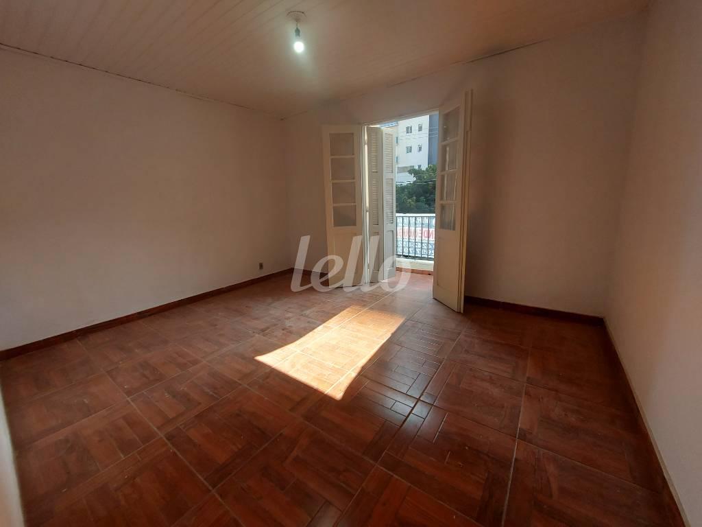 DORMITÓRIO de Casa à venda, sobrado com 100 m², 2 quartos e 2 vagas em Vila Isolina Mazzei - São Paulo