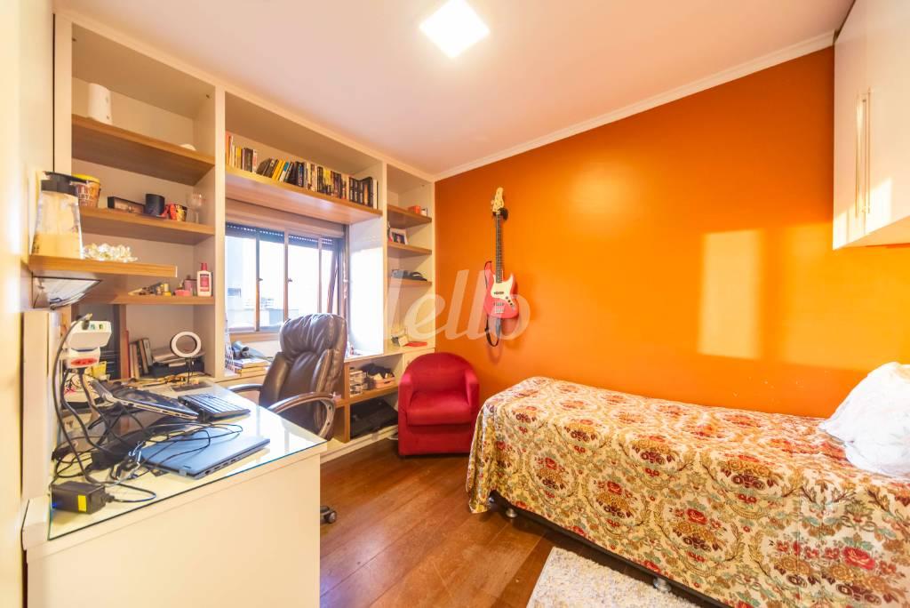 DORMITÓRIO 2 de Apartamento à venda, Padrão com 170 m², 4 quartos e 2 vagas em Centro - Santo André