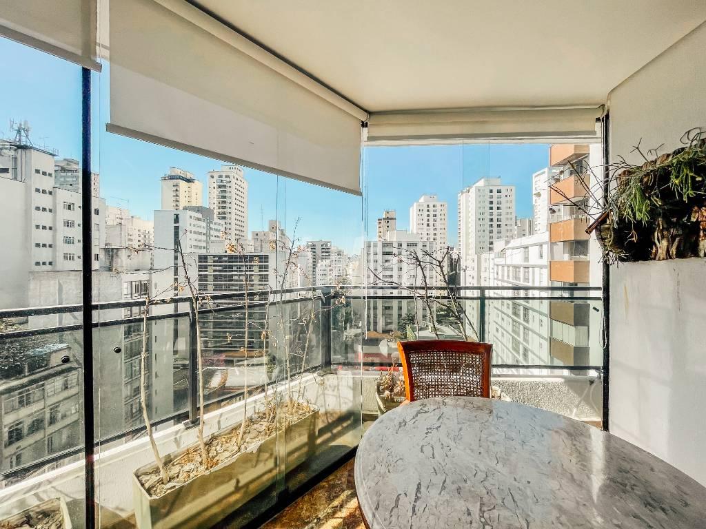VARANDA 1 de Apartamento à venda, Padrão com 350 m², 3 quartos e 4 vagas em Santa Cecília - São Paulo