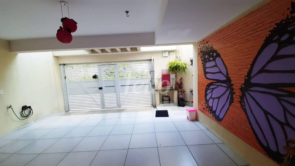OUTRO ANGULO DA GARAGEM de Casa à venda, sobrado com 127 m², 2 quartos e 2 vagas em Vila Humaita - Santo André