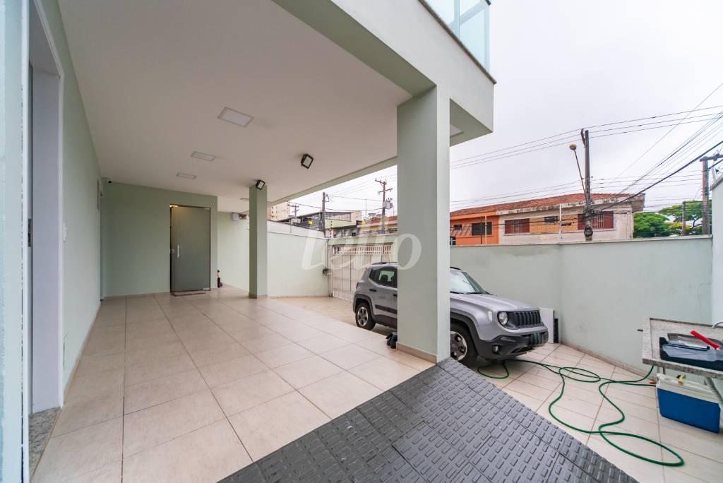 GARAGEM de Casa à venda, sobrado com 124 m², 3 quartos e 5 vagas em Vila Alzira - Santo André