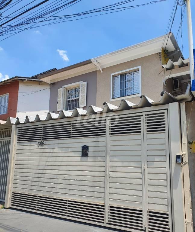 FACHADA de Casa à venda, sobrado com 125 m², 2 quartos e 2 vagas em Perdizes - São Paulo