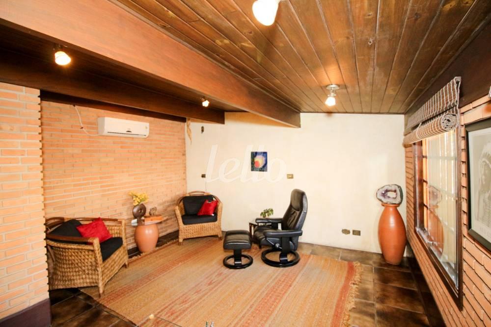 SALA DE ESTAR de Casa para alugar, assobradada com 200 m², 3 quartos e 3 vagas em Centro - Santo André