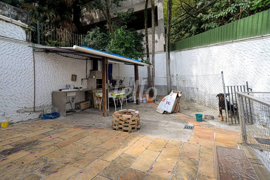 VARANDA de Casa à venda, sobrado com 400 m², 5 quartos e 5 vagas em Sumarezinho - São Paulo