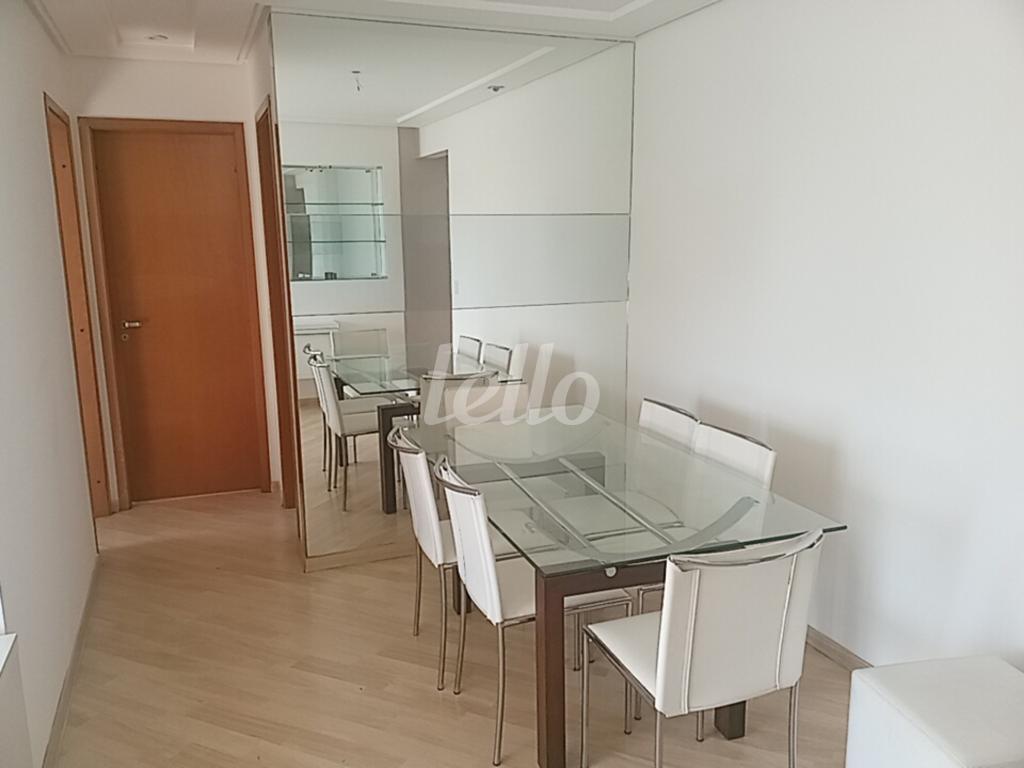 SALA de Apartamento à venda, Padrão com 65 m², 2 quartos e 2 vagas em Vila Azevedo - São Paulo