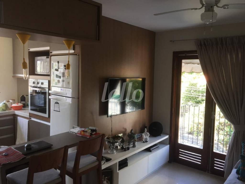 LIVING de Apartamento à venda, Duplex com 83 m², 2 quartos e 1 vaga em Planalto Paulista - São Paulo