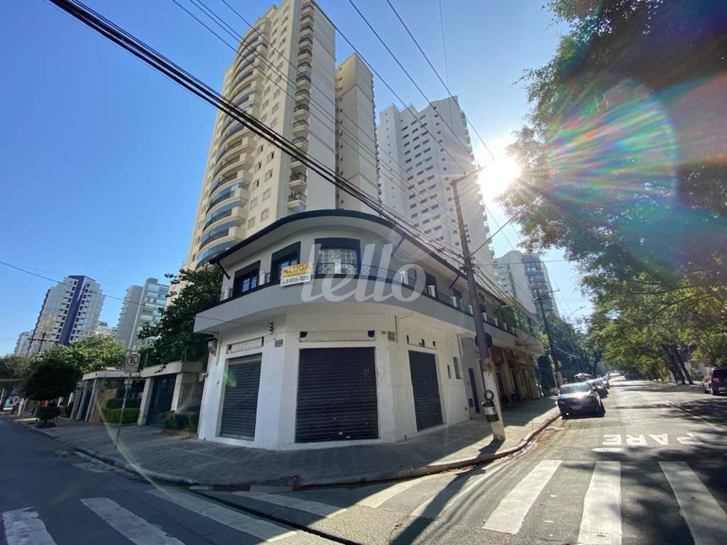 FACHADA de Sobreloja para alugar, Padrão com 160 m², e em Indianópolis - São Paulo