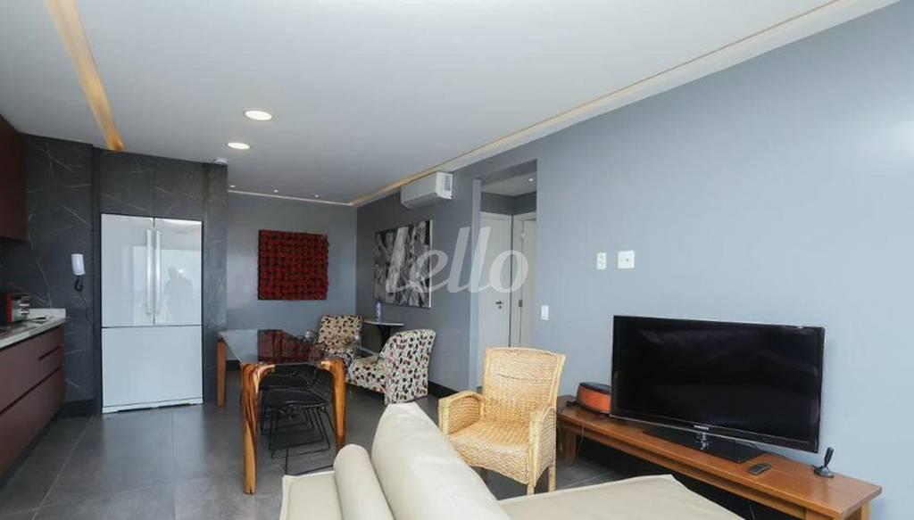 SALA de Apartamento à venda, Padrão com 64 m², 2 quartos e 1 vaga em Perdizes - São Paulo