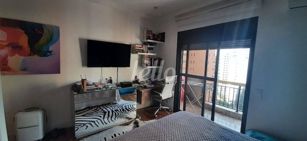SUÍTE 3 de Apartamento à venda, Padrão com 250 m², 3 quartos e 4 vagas em Vila Santo Estevão - São Paulo