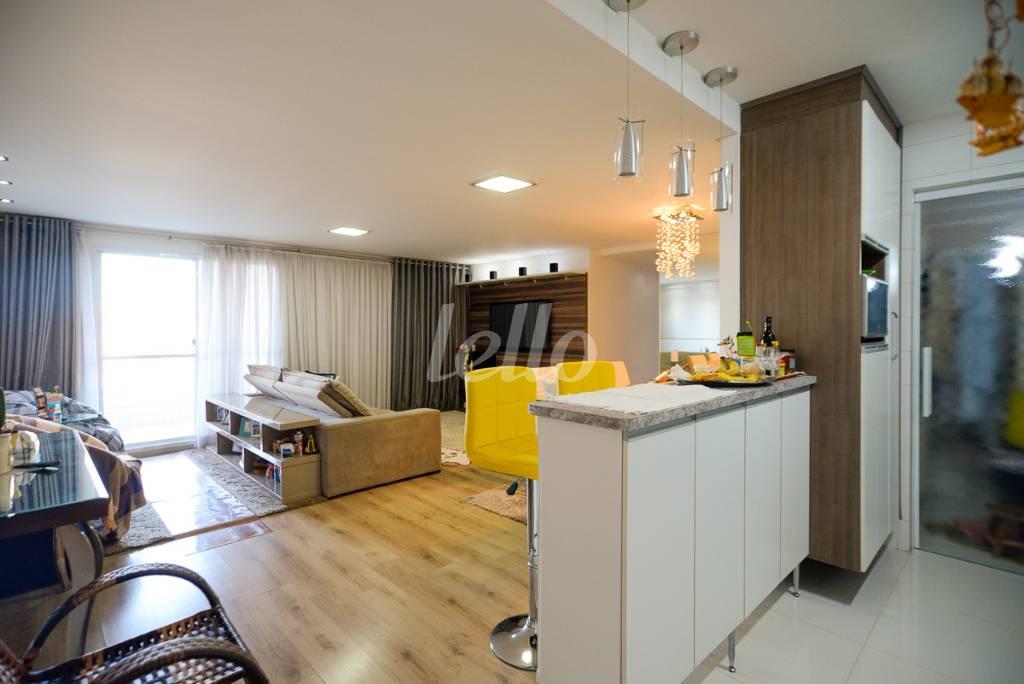 SALA DOIS AMBIENTES de Apartamento à venda, Padrão com 110 m², 3 quartos e 2 vagas em Carandiru - São Paulo