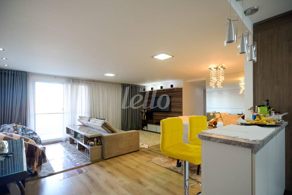 SALA DOIS AMBIENTES de Apartamento à venda, Padrão com 110 m², 3 quartos e 2 vagas em Carandiru - São Paulo