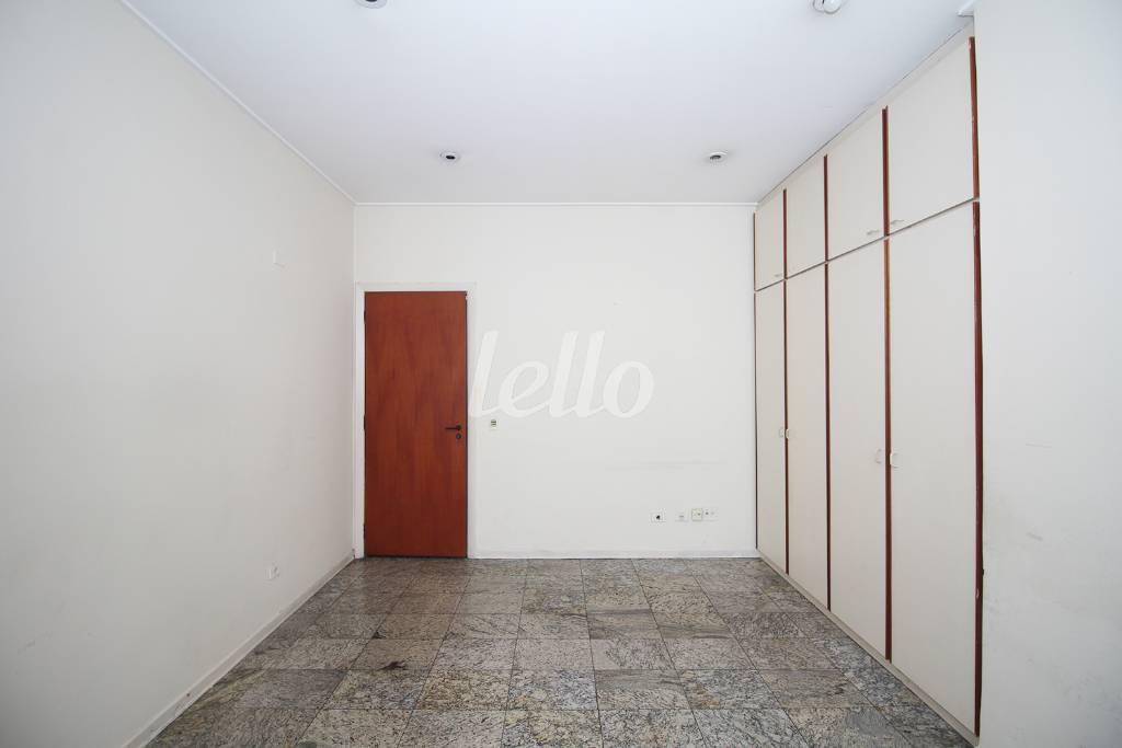SALA 5 de Sala / Conjunto para alugar, Padrão com 213 m², e 2 vagas em Bela Vista - São Paulo