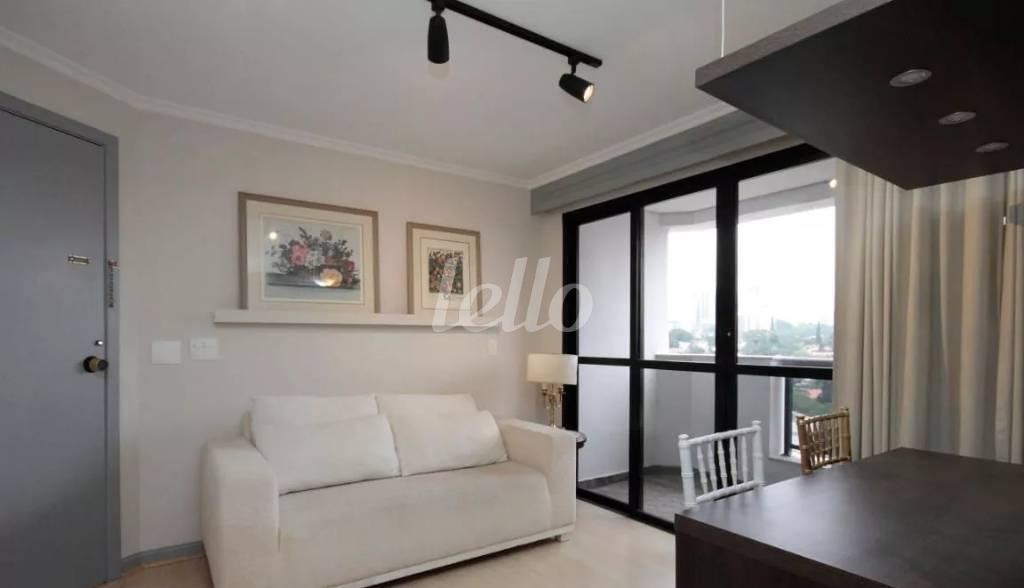 SALA de Apartamento para alugar, Padrão com 40 m², 1 quarto e 1 vaga em Higienópolis - São Paulo
