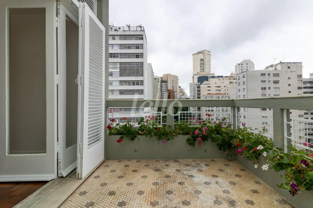 VARANDA de Apartamento à venda, Padrão com 239 m², 3 quartos e 1 vaga em Higienópolis - São Paulo