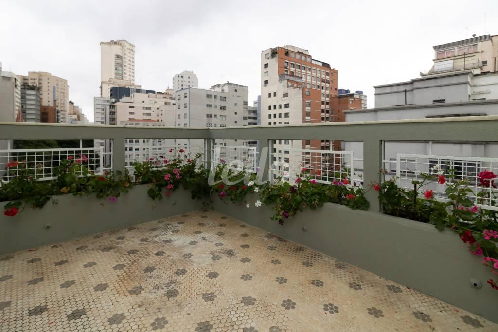 VARANDA de Apartamento à venda, Padrão com 239 m², 3 quartos e 1 vaga em Higienópolis - São Paulo