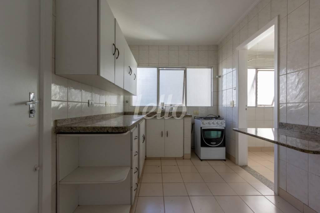 COZINHA de Apartamento à venda, Padrão com 75 m², 2 quartos e 1 vaga em Itaim Bibi - São Paulo