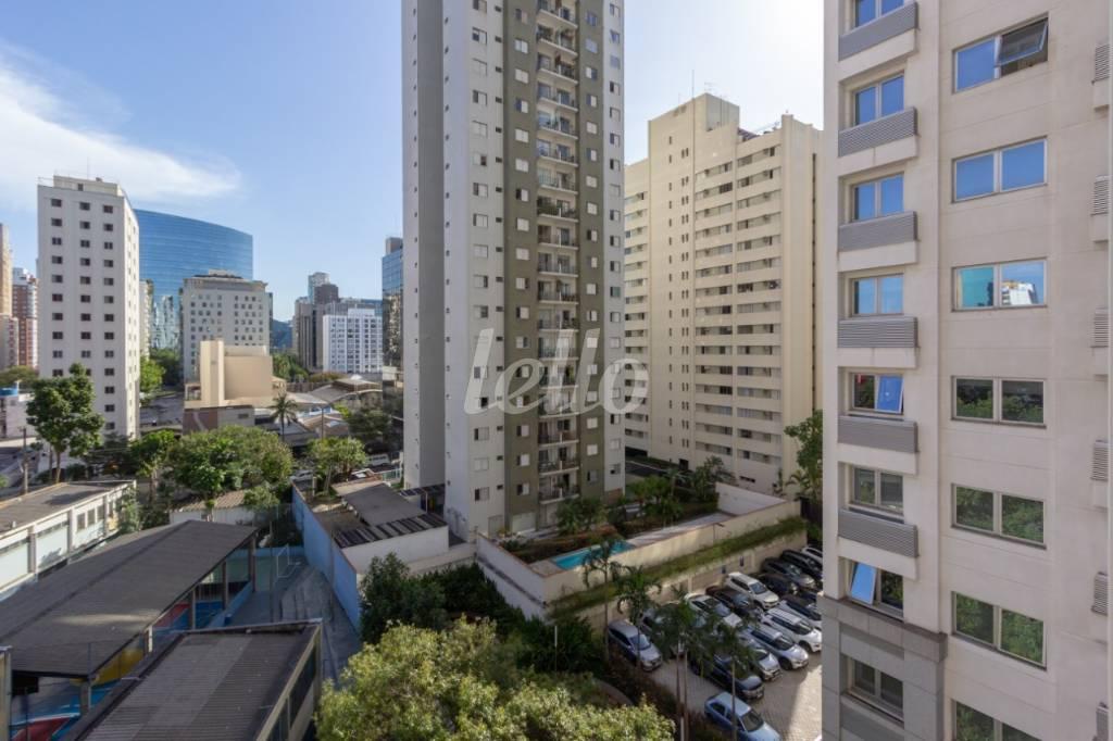 VISTA de Apartamento à venda, Padrão com 75 m², 2 quartos e 1 vaga em Itaim Bibi - São Paulo