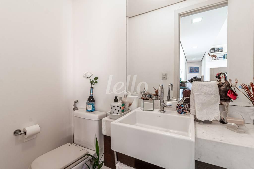 LAVABO de Apartamento para alugar, Padrão com 190 m², 4 quartos e 4 vagas em Sumarezinho - São Paulo