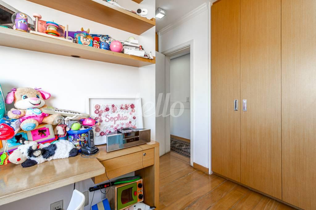 SUITE 2 de Apartamento para alugar, Padrão com 190 m², 4 quartos e 4 vagas em Sumarezinho - São Paulo